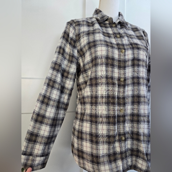 American Eagle Amazingly Sodt Plaid Button-Up Shirt - Picture 10 of 11